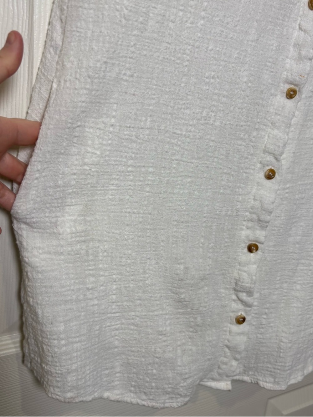 Coastal Button Down Top Womens Medium White Pockets Beach Travel Textured Resort - Picture 6 of 9